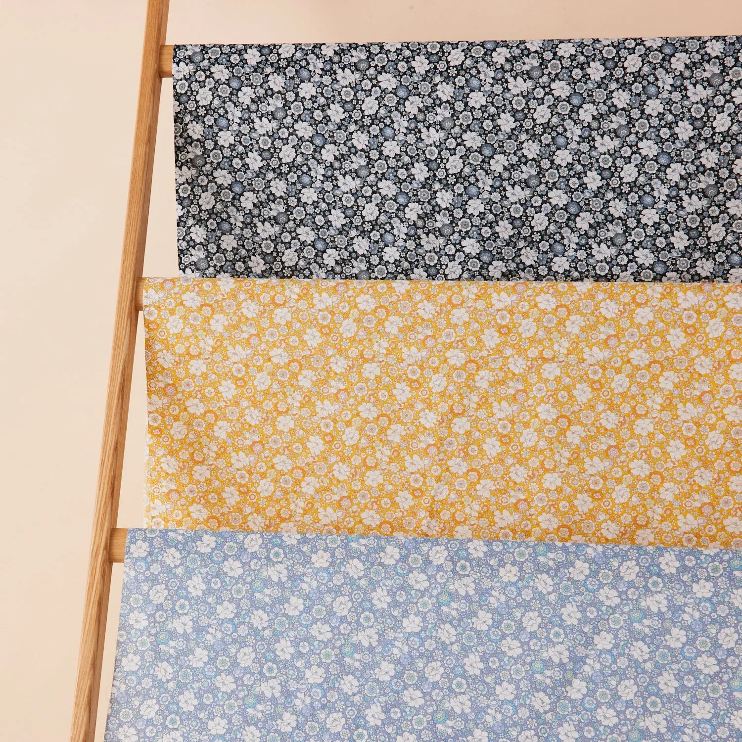 [Fabric Sample] Flownny Soft Ditsy Cotton Lawn - KOKKA Original Design