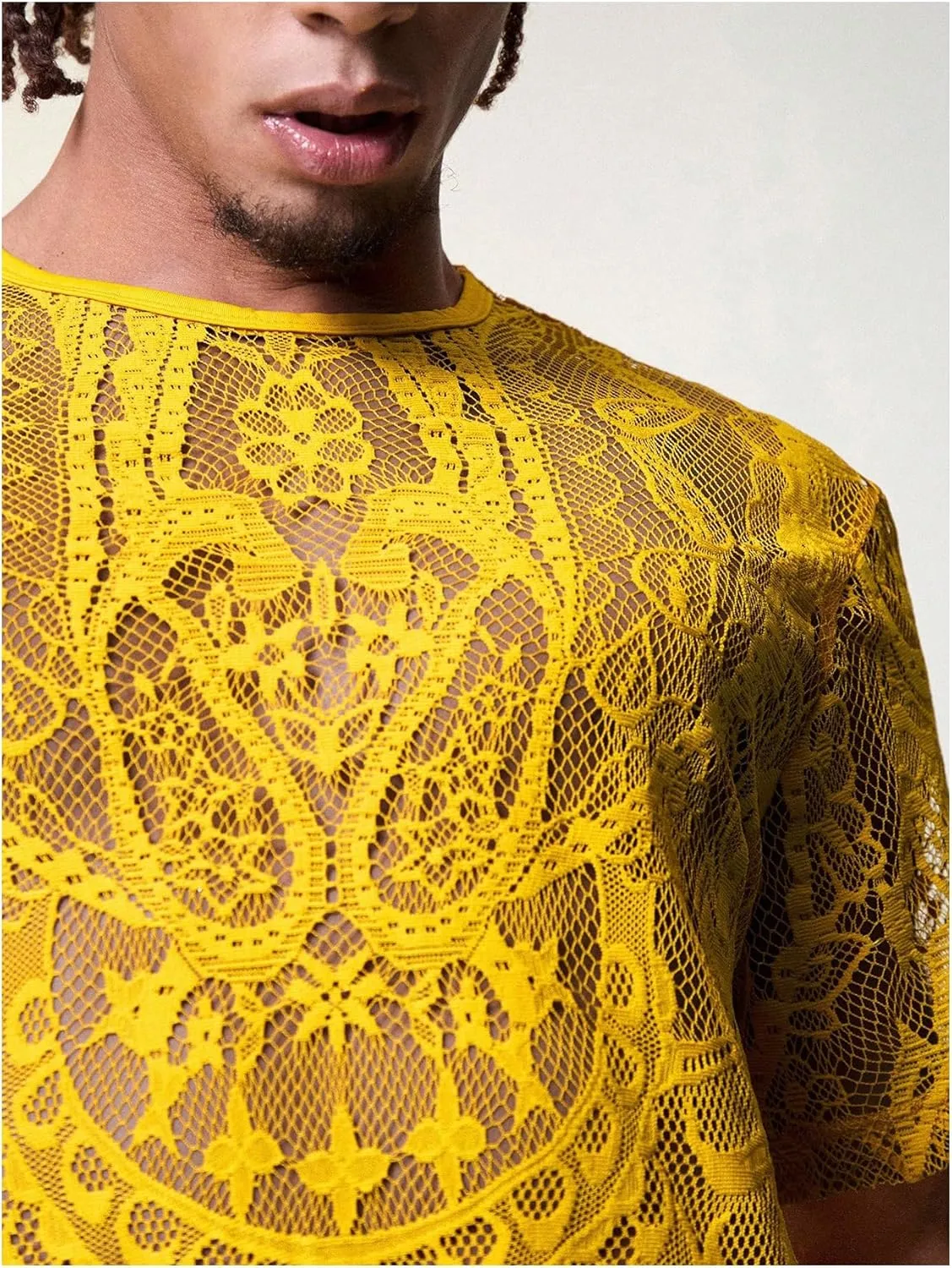 WDIRARA Men's Floral Lace Mesh Fringe Hem Shirts Scoop Neck Short Sleeve Asymmetrical Design Shirt See Through Party Outfits