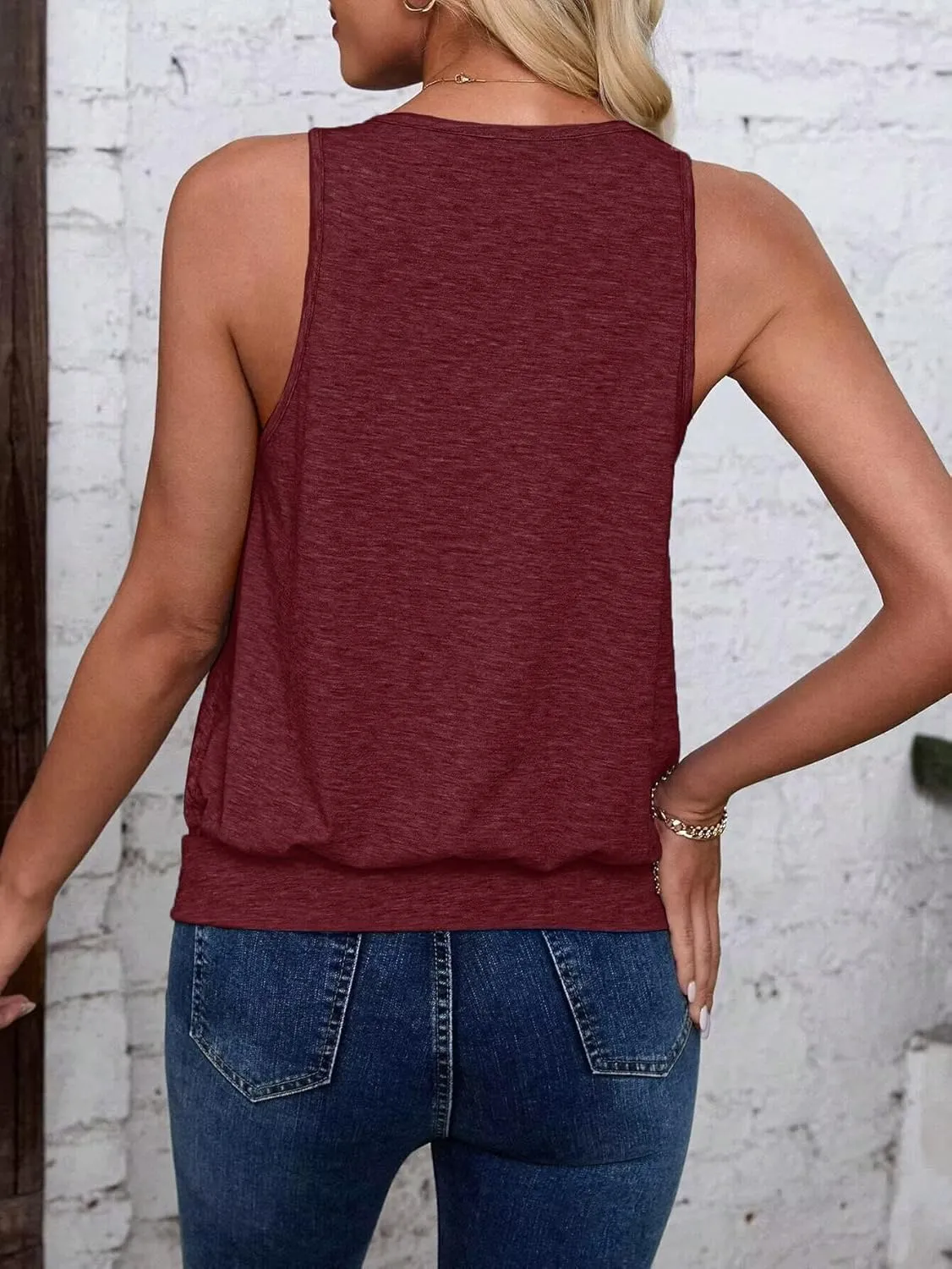 Womens Tank Tops Casual V Neck Sleeveless Summer Spring Clothes Loose Fit Cute Outfit Basic Cami 2025 Fashion Shirts